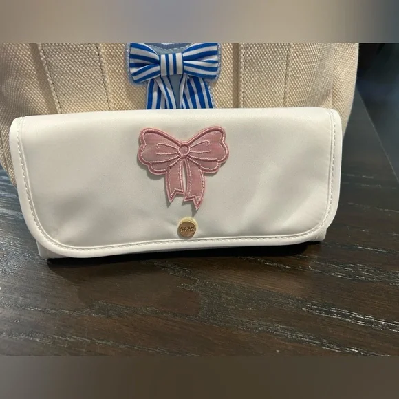 Stoney clover snap tote and wallet - Picture 6 of 9